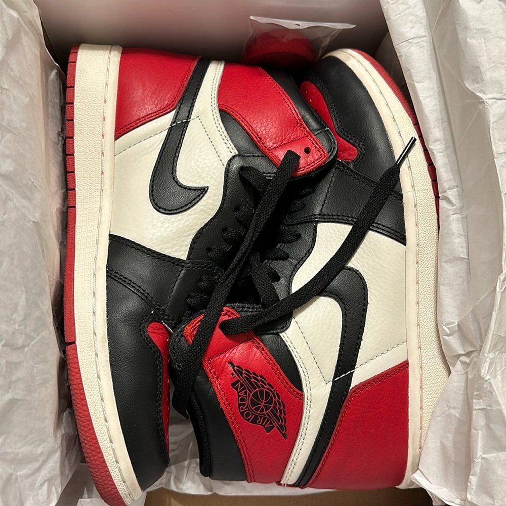 Worn only a few times! Just not my style anymore! They’re in great condition!